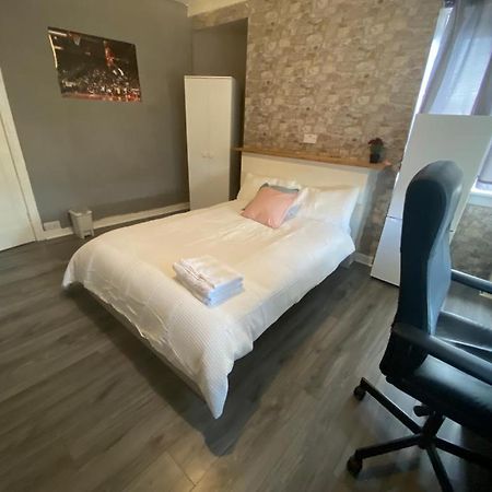 Lovely Private Room In Sandilands Dr Ab24 Aberdeen Exteriör bild