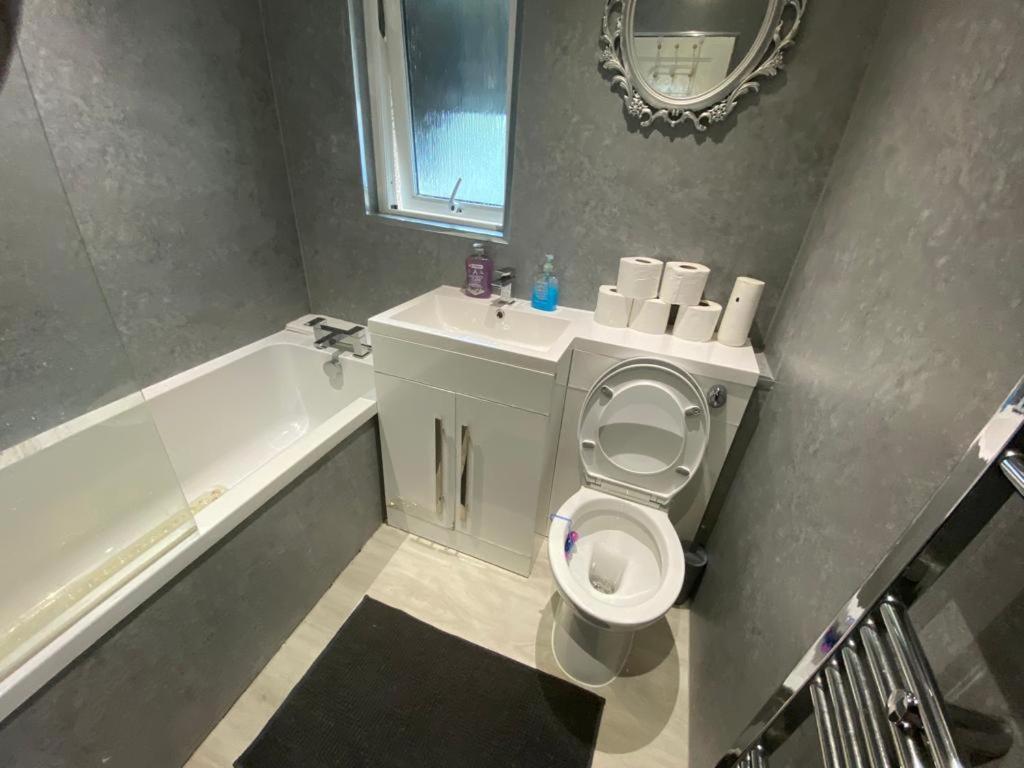 Lovely Private Room In Sandilands Dr Ab24 Aberdeen Exteriör bild