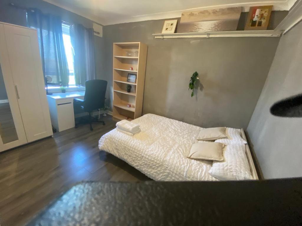 Lovely Private Room In Sandilands Dr Ab24 Aberdeen Exteriör bild